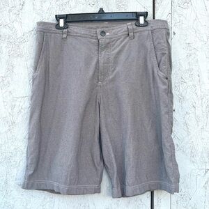Lululemon Gray Chino Performance Shorts Stretch 10” Inseam Men’s Sz 36